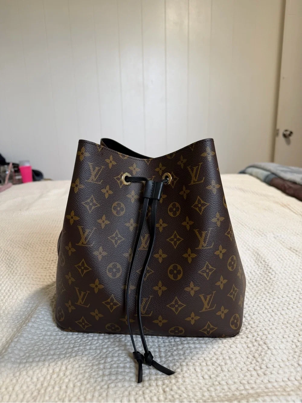 Louis Vuitton Monogram NoeNoe MM Brown Bucket Drawstring Bag with Black Trim